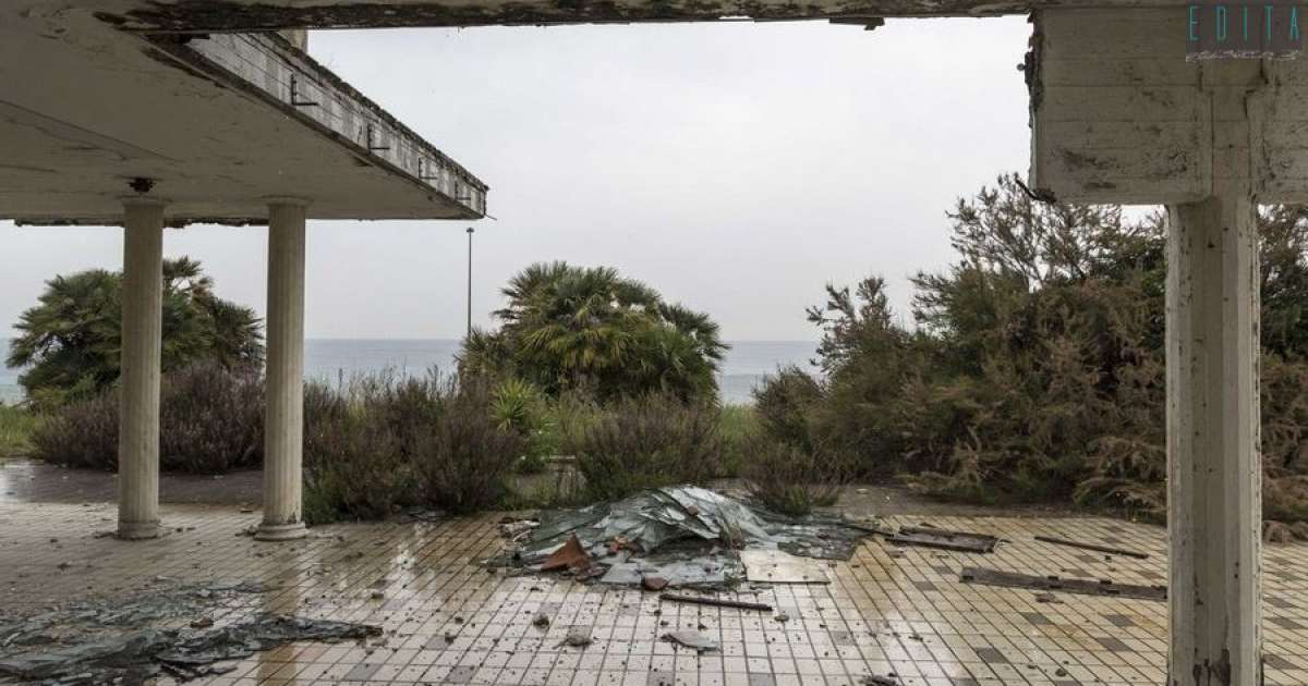Palese, a due passi dal mare un colosso abbandonato da decenni: � l'hotel Poseidon